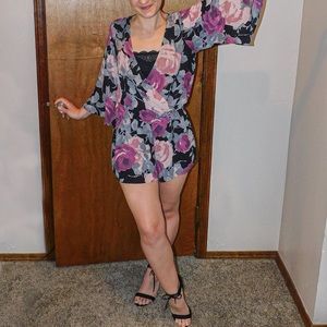 Pink floral romper 💖